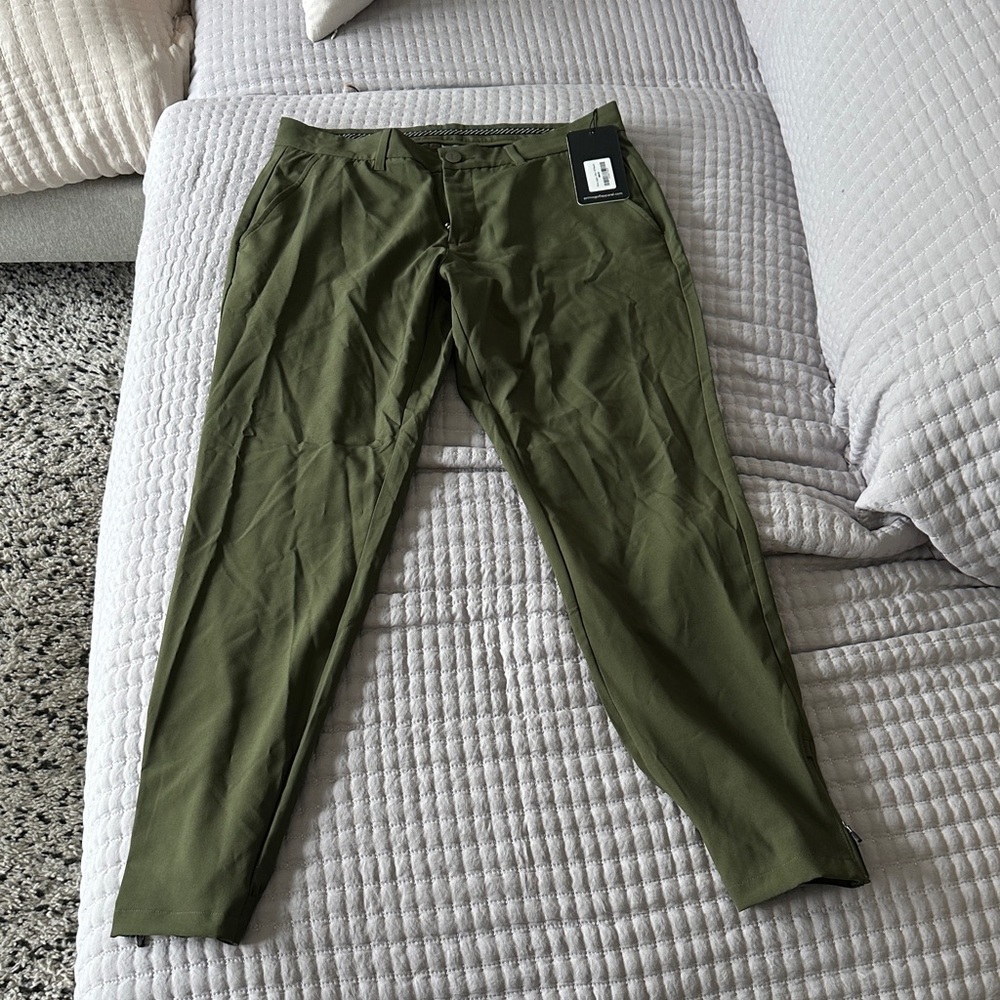 NWT: Primo Olive Golf Joggers for Men